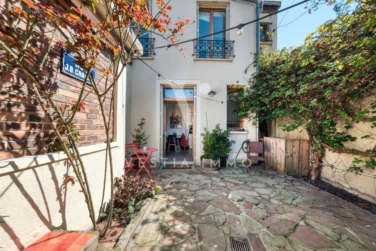 Maison atypique rénovée – 108 m² au sol – 4 chambres – cour privée - photo 22