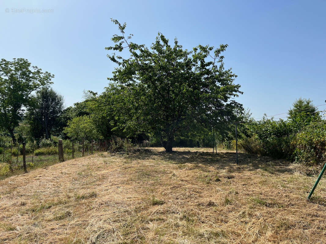 Maison à COUSSAC-BONNEVAL