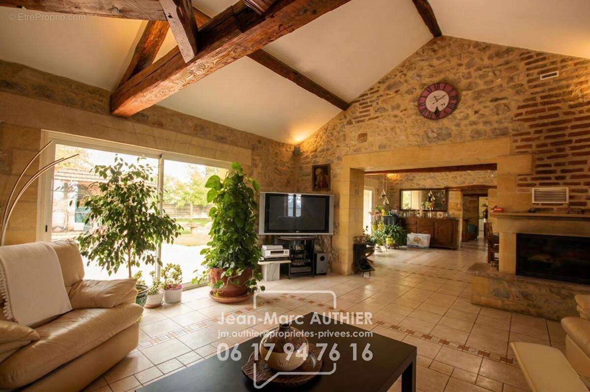 Maison à SAINT-CYPRIEN
