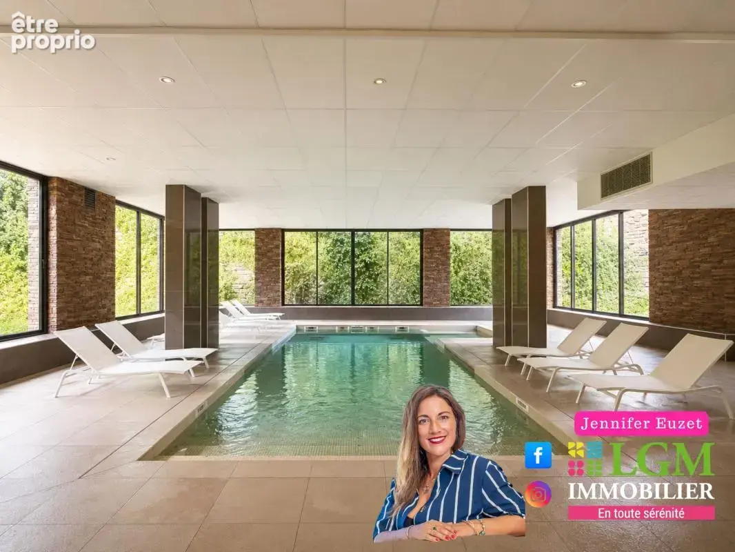 Appartement, deux stationnements , piscine - photo 2