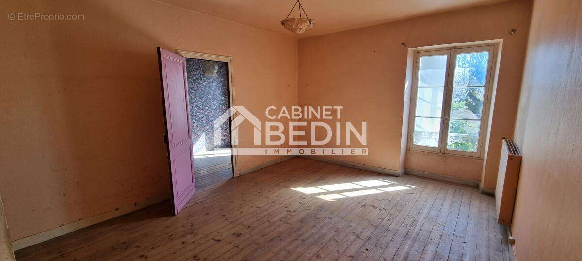 Maison à SAINT-ROMAIN-LA-VIRVEE