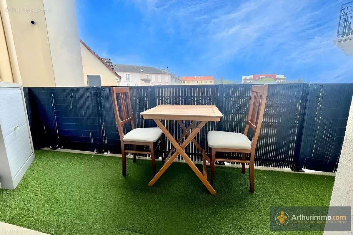 Appartement à LES PAVILLONS-SOUS-BOIS