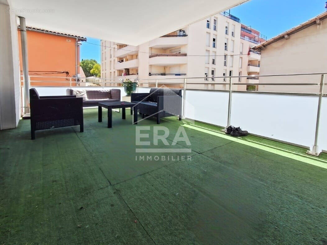 Appartement à MARSEILLE-4E