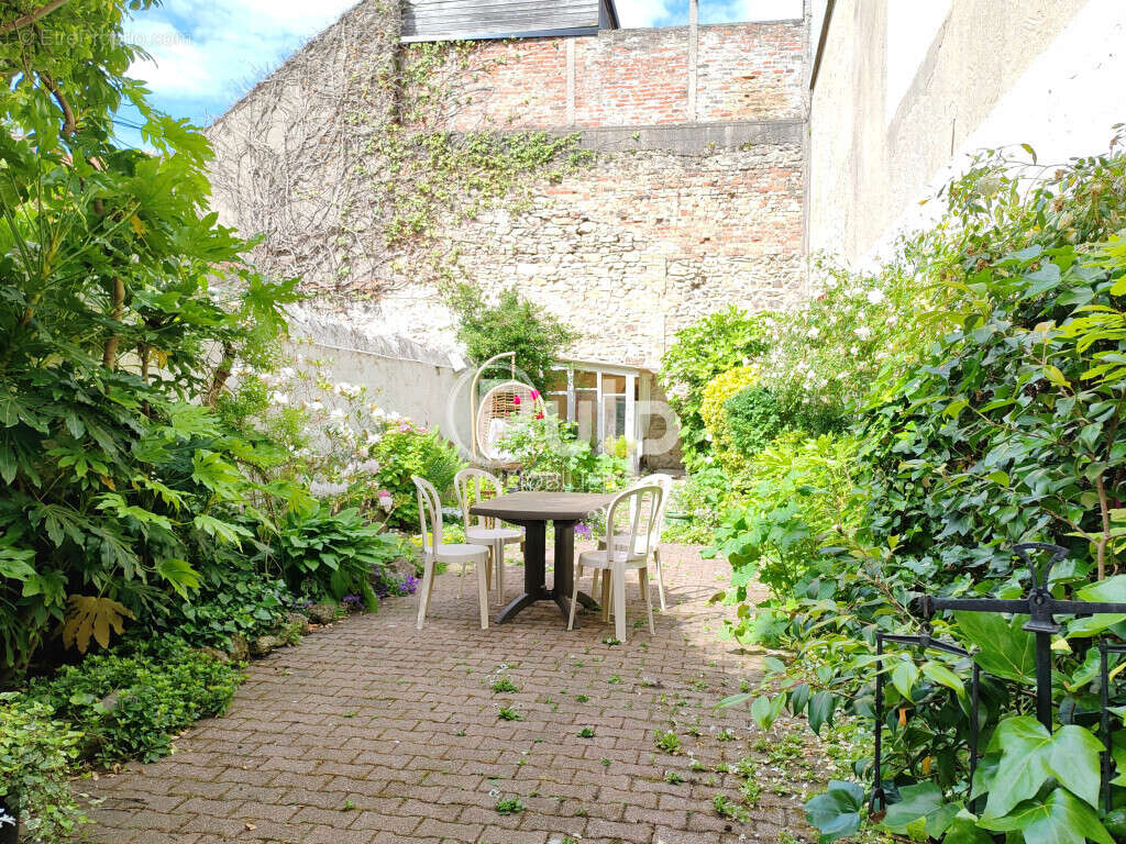 Jolie maison bourgeoise à vendre proche centre et Gare - photo 2