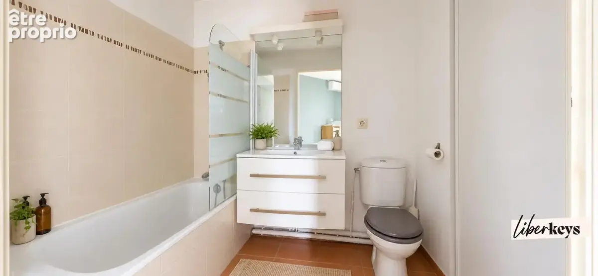 T2 - 43 m² -lumineux avec terrasse, tramway au pied – 26e Centenaire - photo 7
