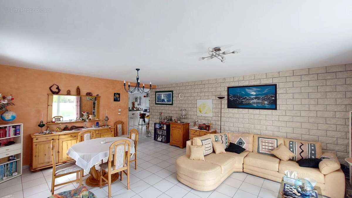 Maison à COLOMBIERS