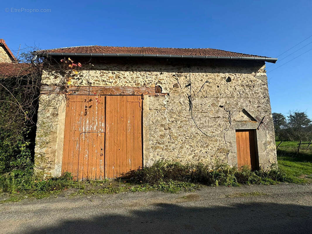 Maison à FROMENTAL