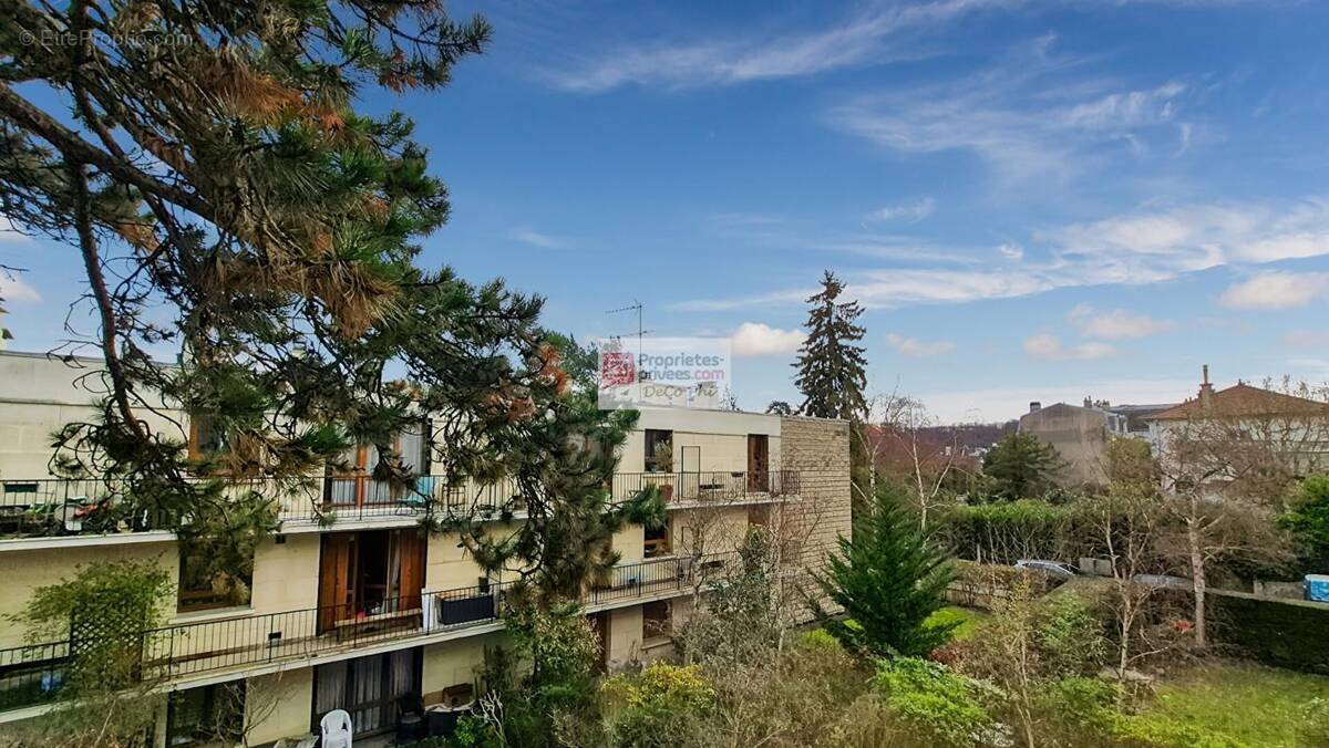 Appartement à VILLE-D'AVRAY