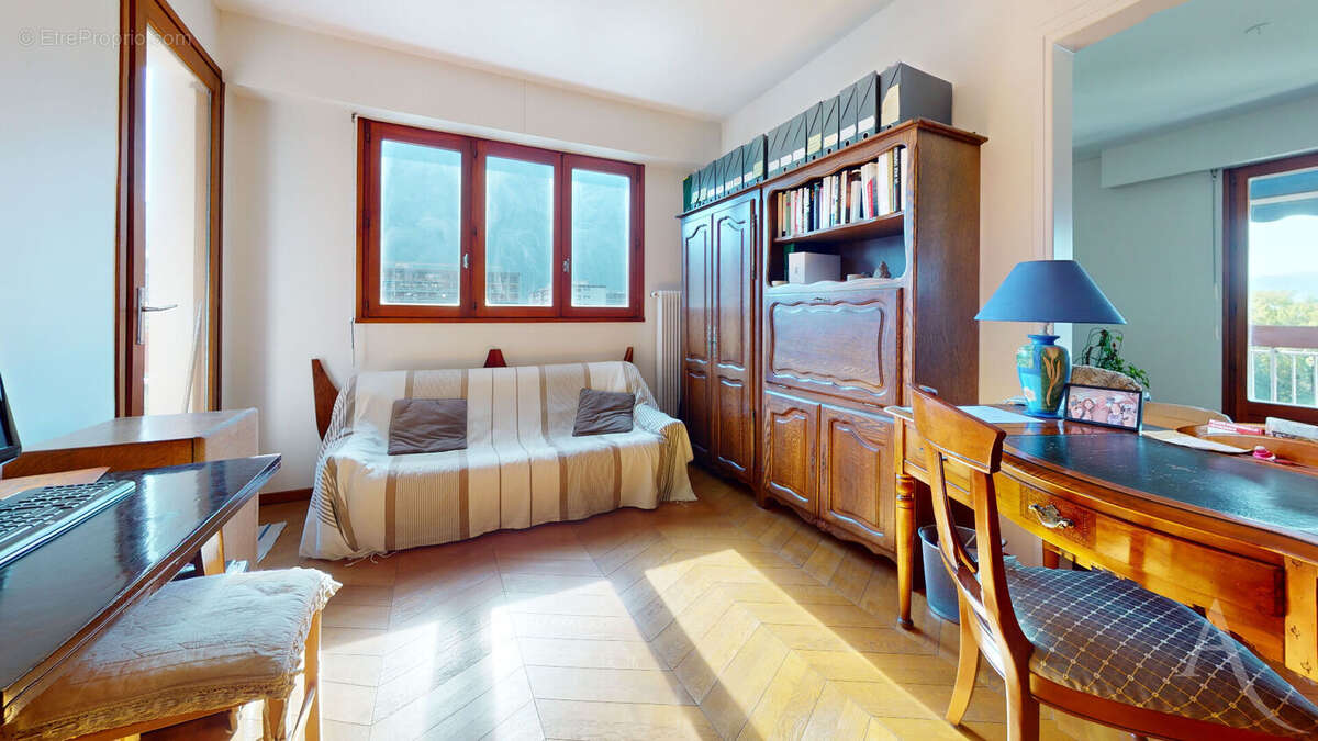 Appartement à SAINT-EGREVE