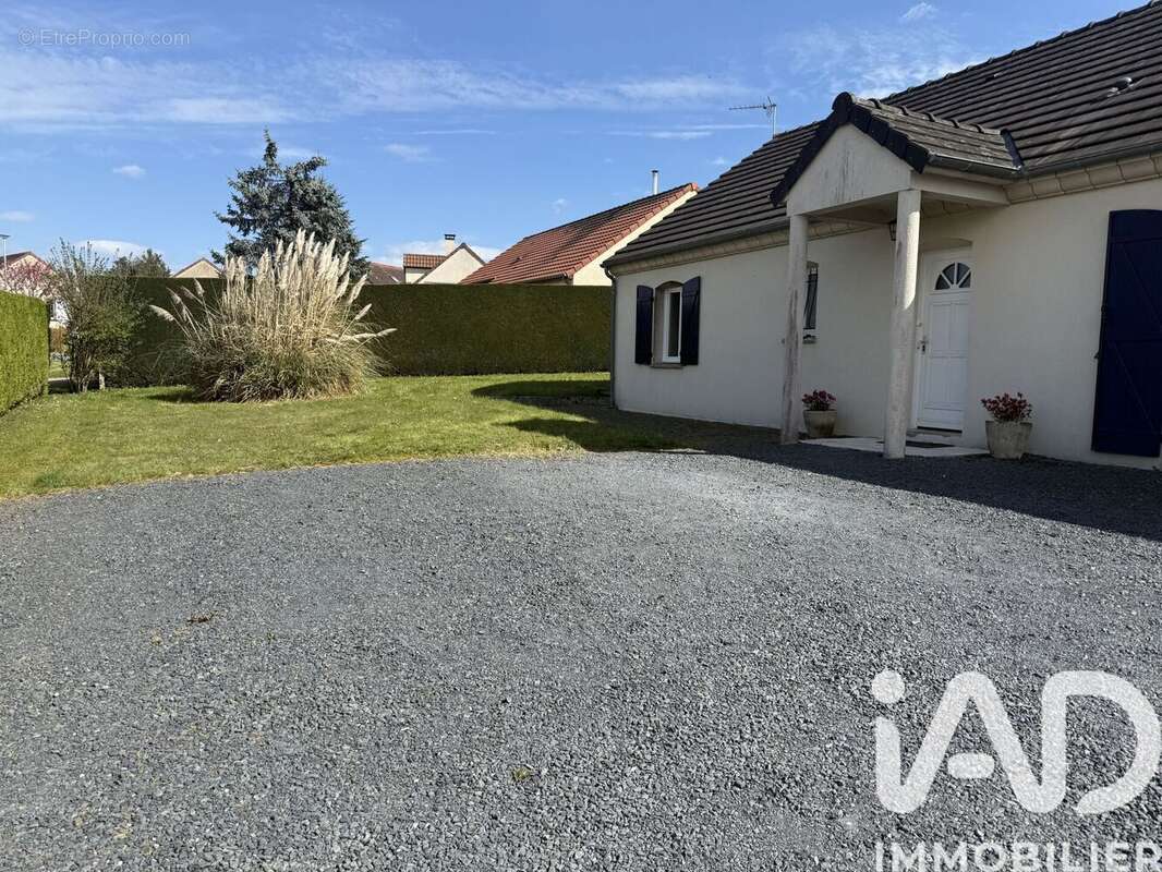 Photo 3 - Maison à BOURBON-LANCY