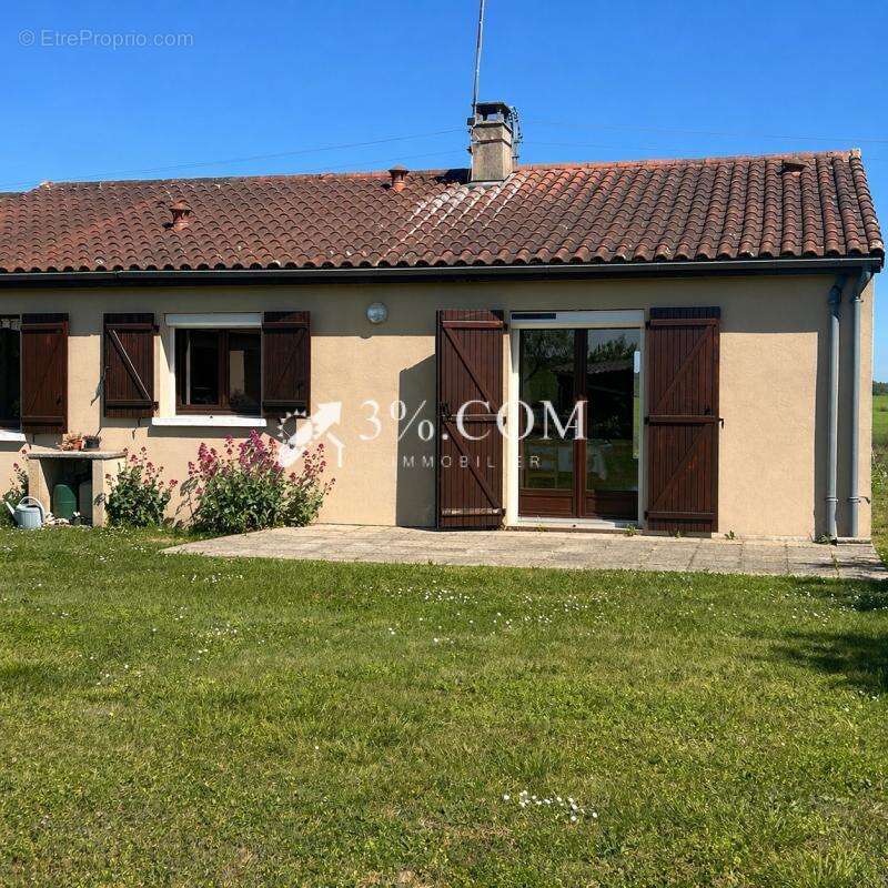 Maison à LA CHAPELLE-MOULIERE