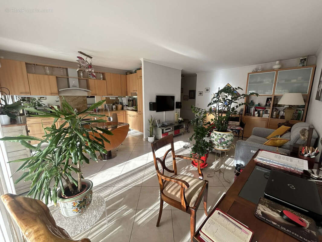 Autre à SAINT-RAPHAEL