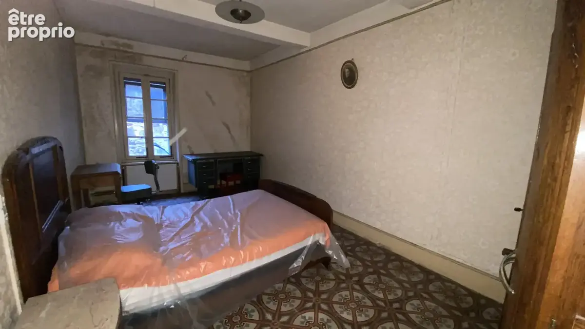 A vendre maison à rénover de 164 m2 avec cour et dépendances à Quarante   fort potentiel de division - photo 12