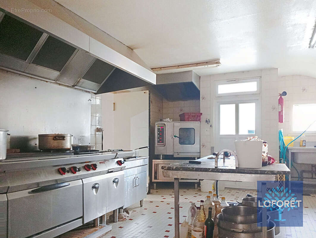 Commerce à LES ESSARTS