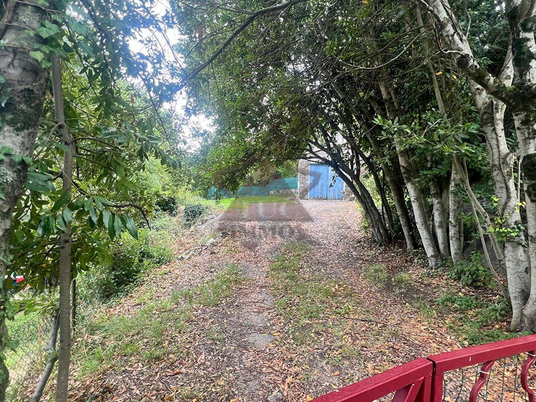 Maison à SAINT-BRES