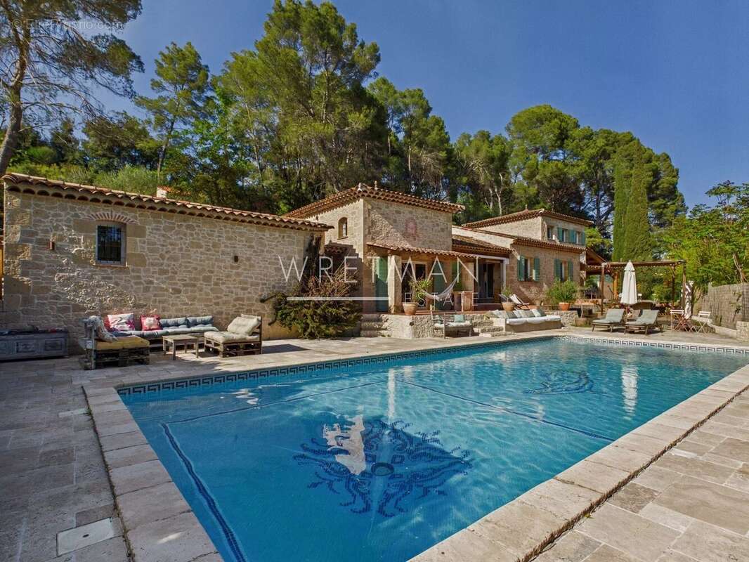 Maison à LA MOTTE