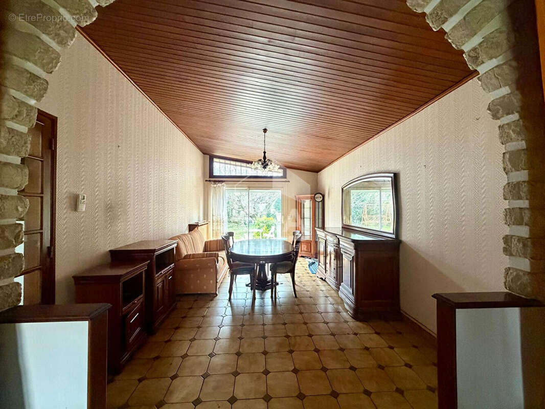 Maison à COMBS-LA-VILLE