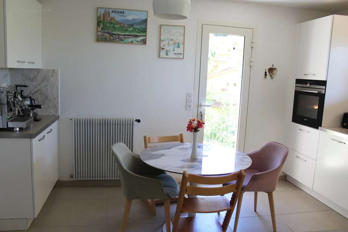 GRASSE, Belle Villa 5 P, position dominante - photo 12