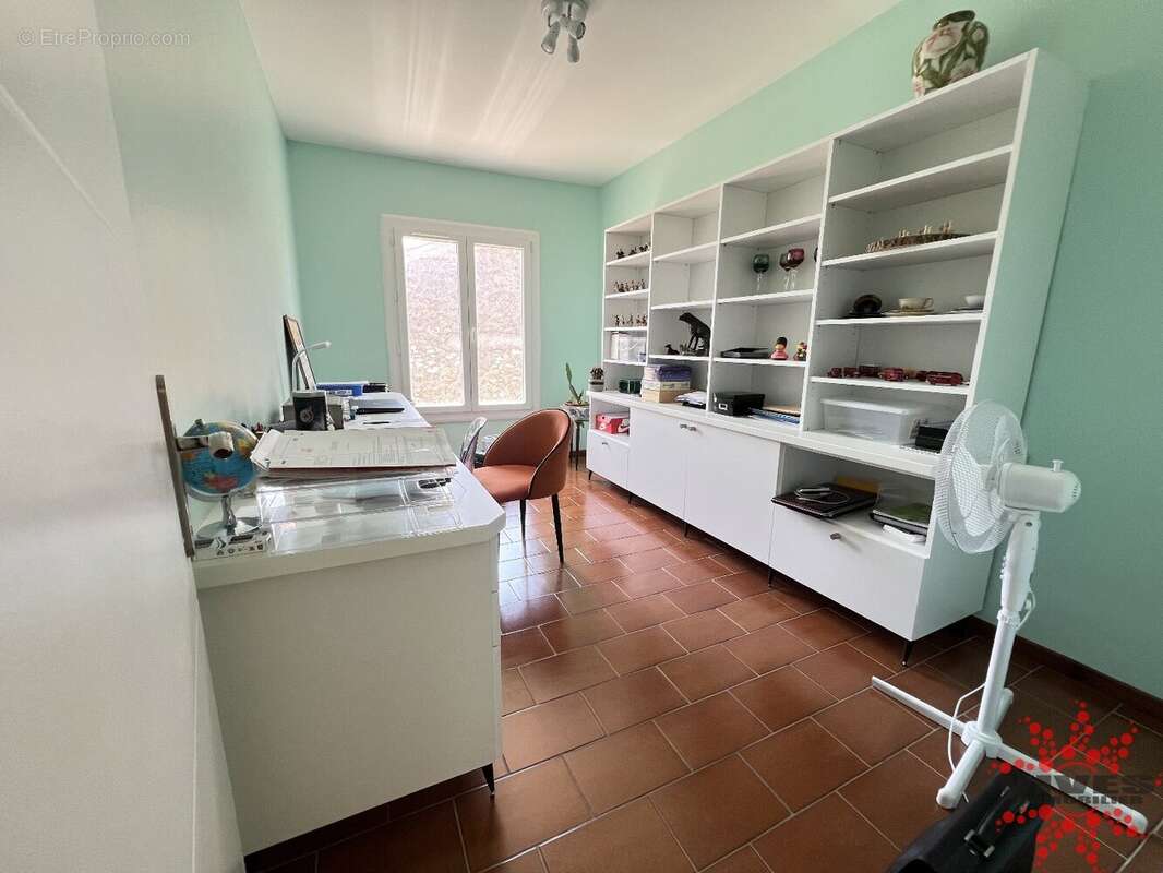 Maison à NISSAN-LEZ-ENSERUNE