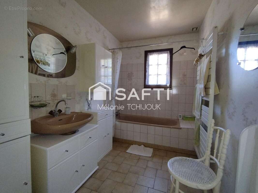Maison 158 m² à Chatillon-Coligny  - photo 7