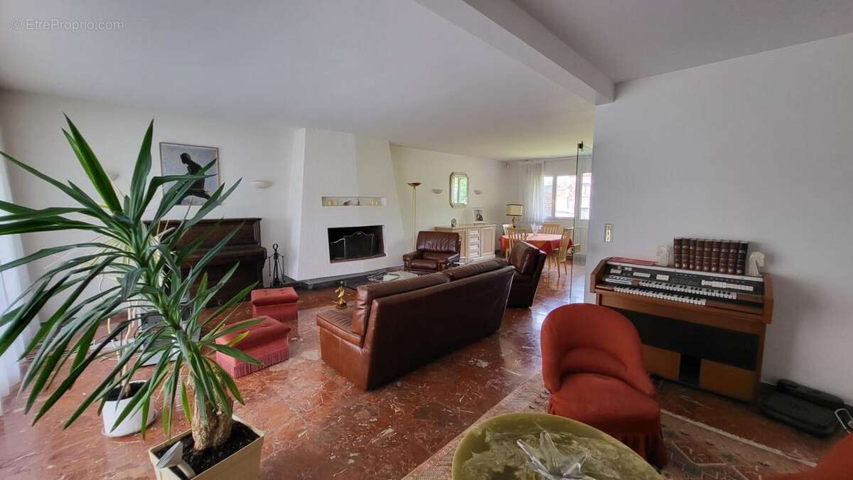 Maison à SAINT-QUENTIN