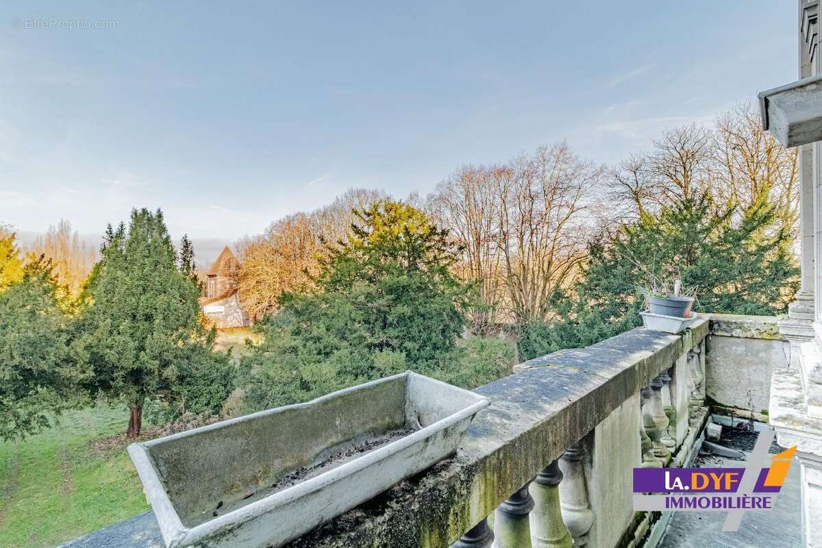 Appartement à COMPANS