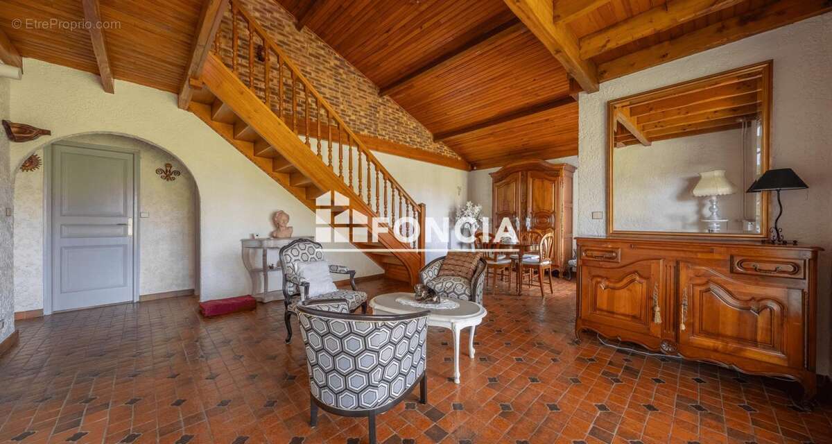 Maison à BLANQUEFORT