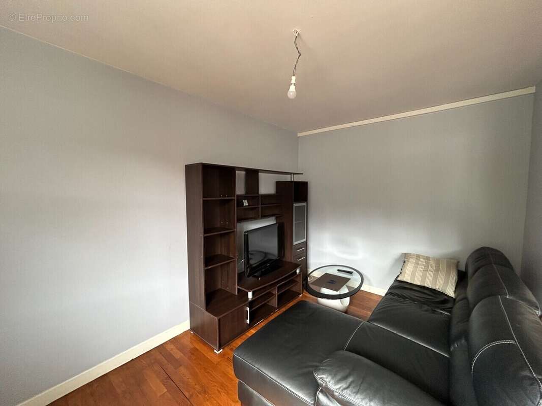 Appartement 94 m² à Tulle  - photo 2