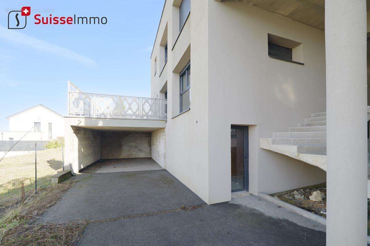 Appartement rez de jardin 5 pièces de 113 m2 - photo 17