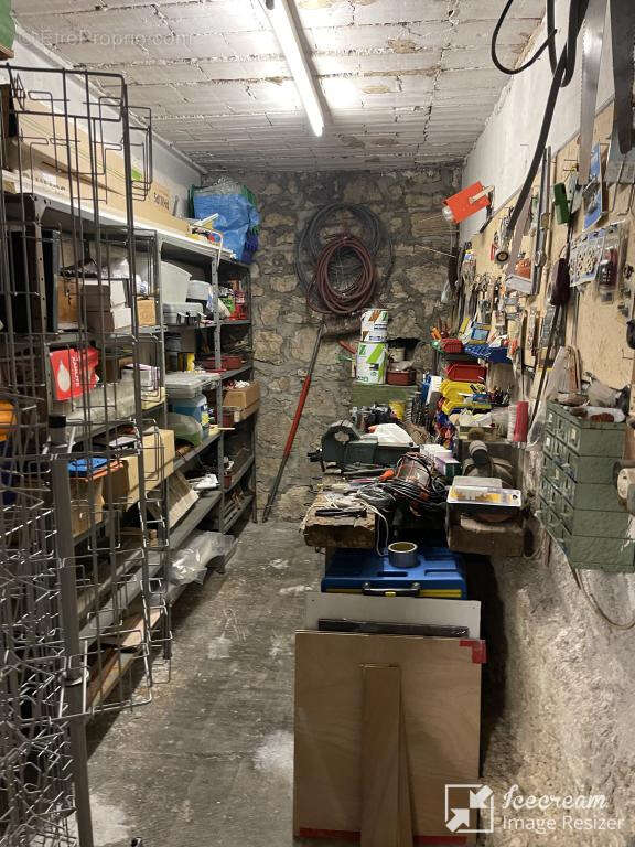 Commerce à VILLENEUVE-LOUBET