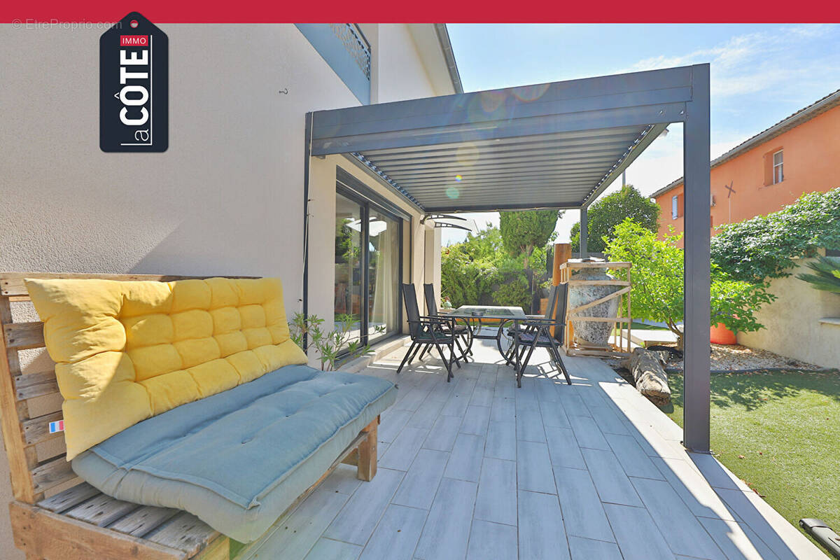 Appartement à CHATEAUNEUF-LES-MARTIGUES