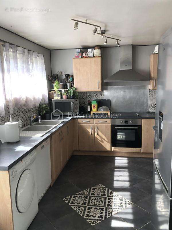 Maison à SAINT-PIERRE-LES-NEMOURS