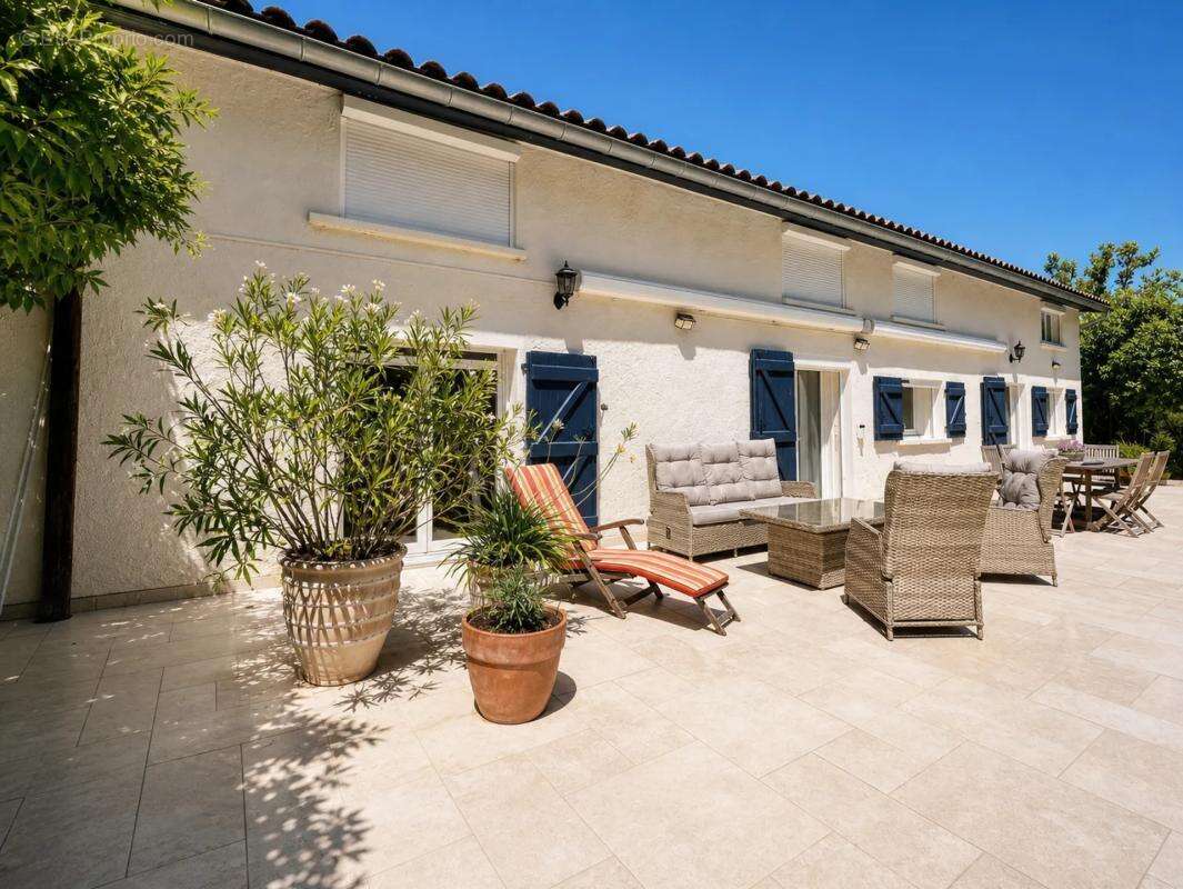 Maison de 8 pièces de 190 m² à La Bastide-de-Besplas - photo 15