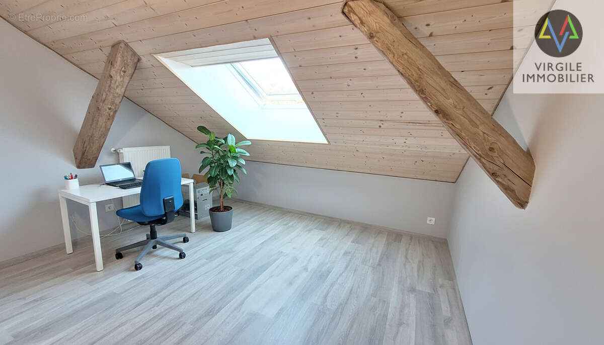 Appartement duplex entièrement rénové de aux Hôpitaux-Vieux - photo 4