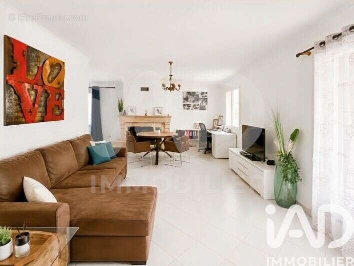 Maison 96 m² à Castillon-Du-Gard  - photo 5
