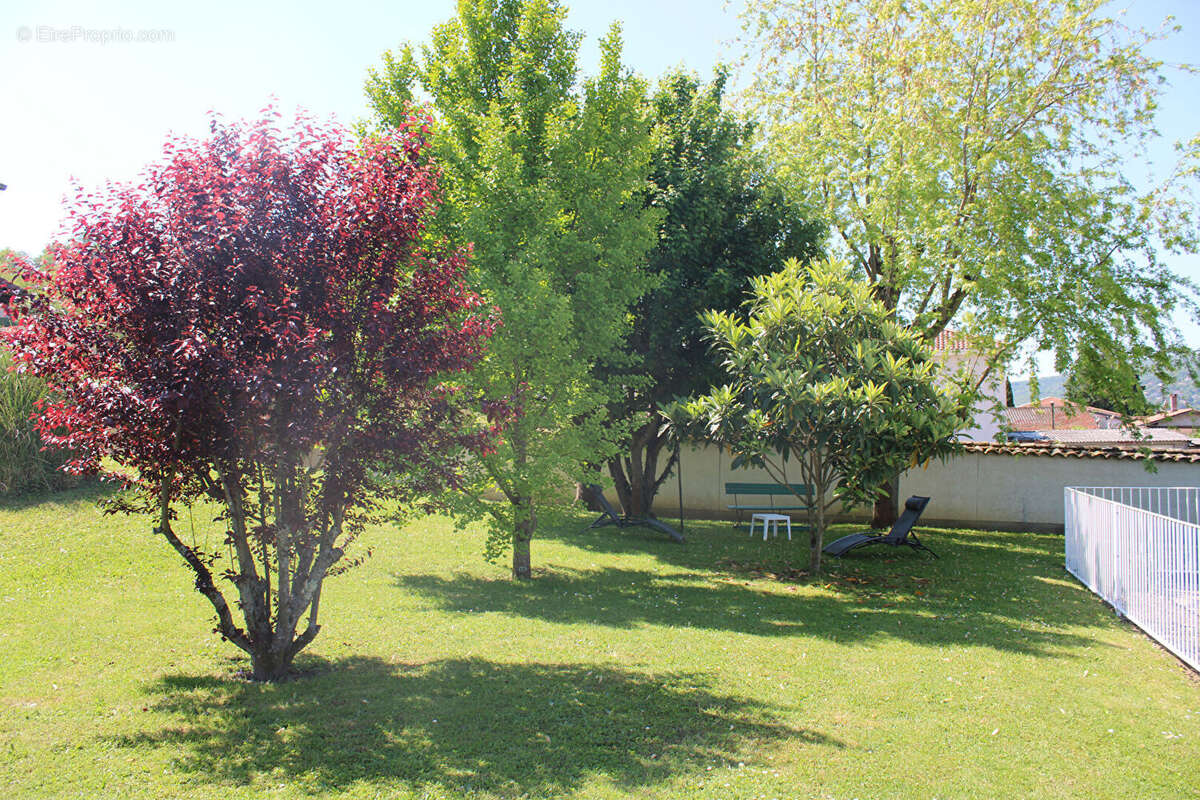 Maison à FLEURIEU-SUR-SAONE