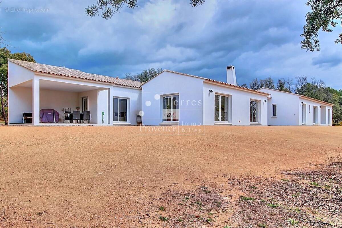Maison à BAUDINARD-SUR-VERDON