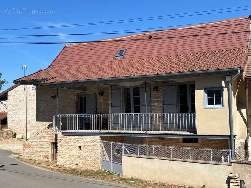 Maison à SAINT-GENGOUX-LE-NATIONAL