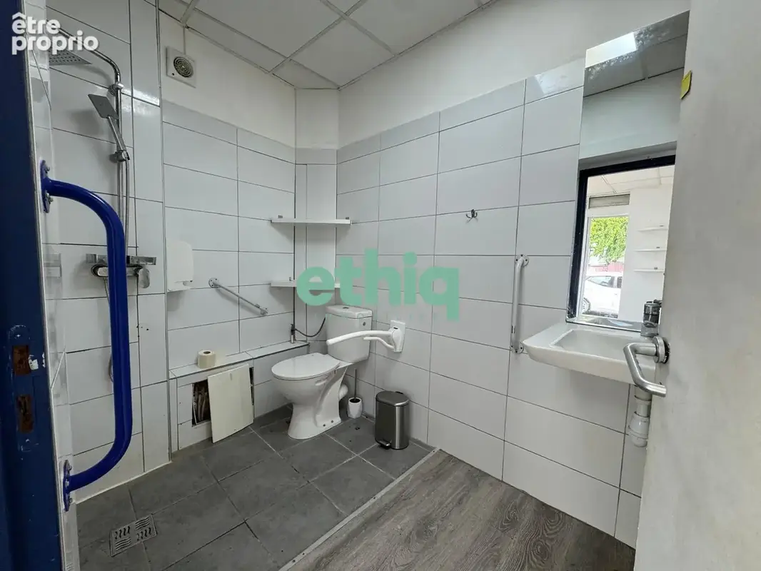 Commerce 40 m² à vendre à Le Gosier (97190) - photo 4