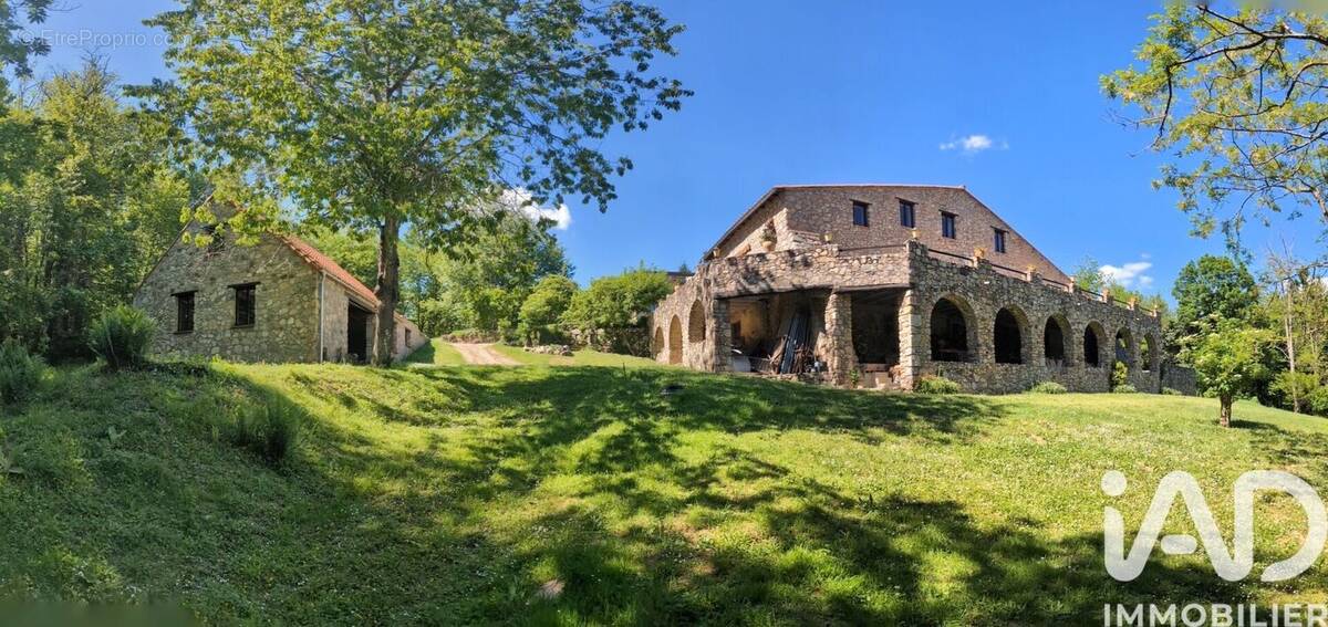 Photo 1 - Maison à SAINT-LAURENT-DE-CERDANS
