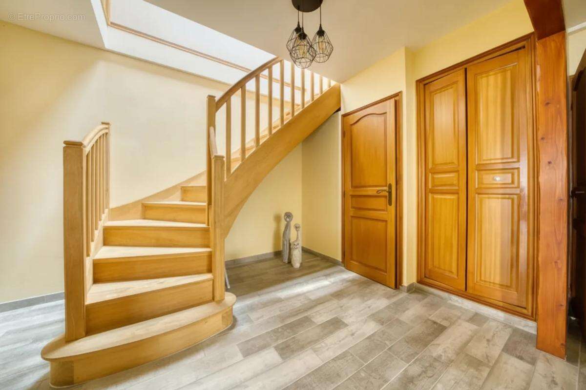 Maison à SAINT-JUST-LUZAC