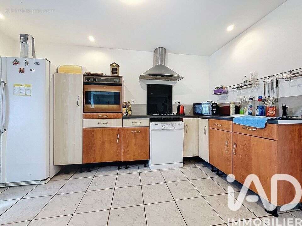 Maison 79 m² à Cogles  - photo 5