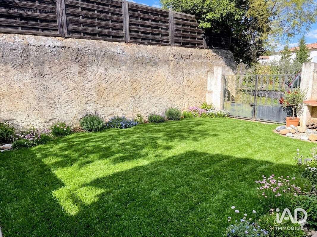 Photo 2 - Commerce à COUDOUX