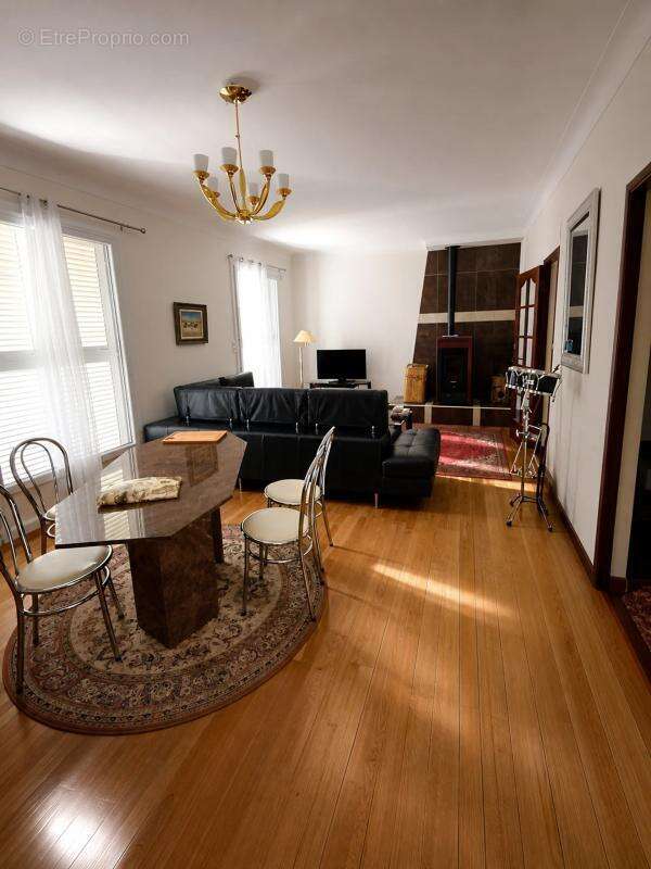Appartement de 7 pièces de 130 m² à Excideuil - photo 3