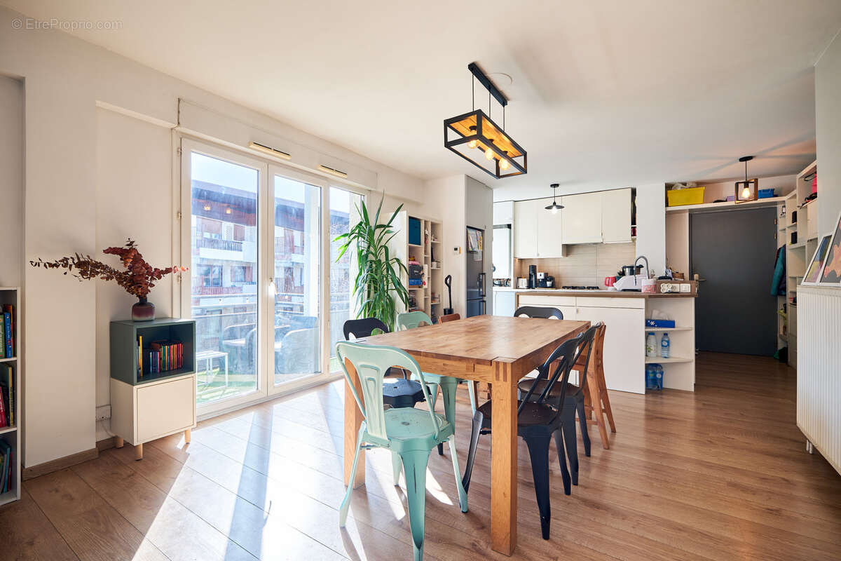 Appartement à MEYTHET