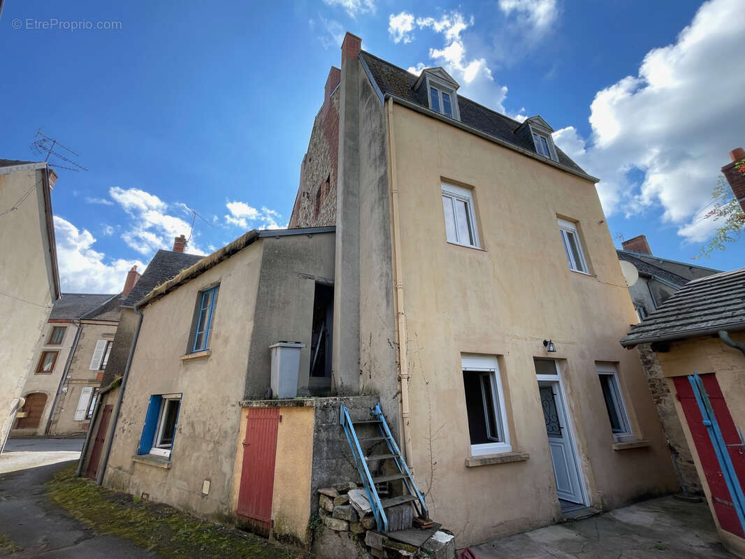 Maison à PIONSAT