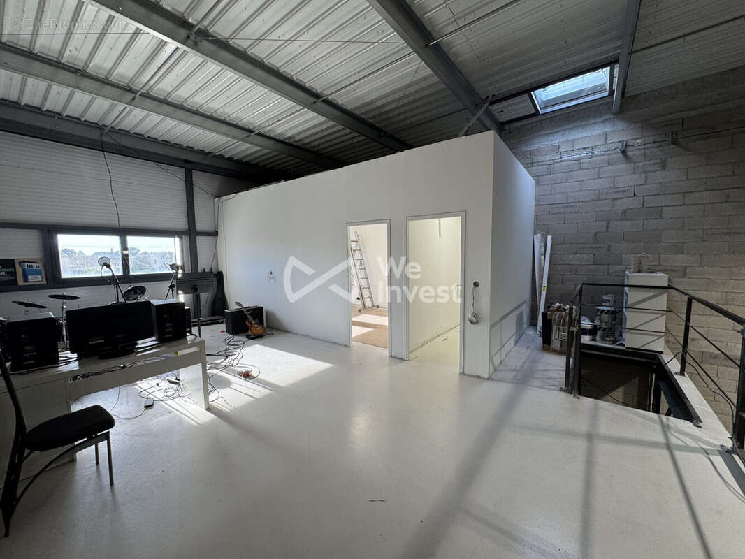 Commerce à VALERGUES