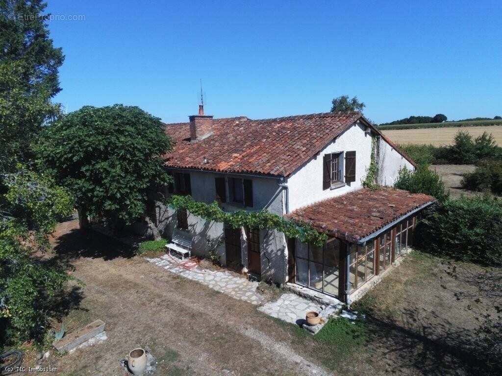 Maison à CHAMPAGNE-MOUTON
