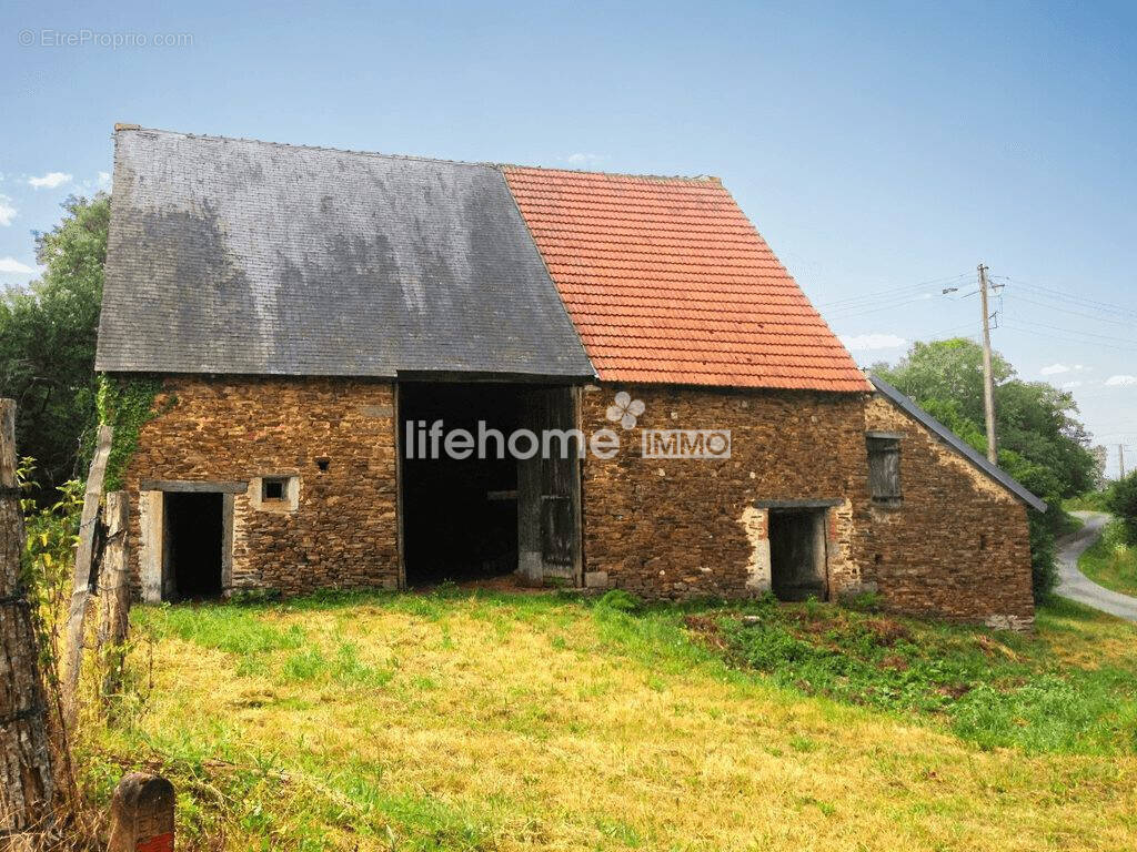 Maison à NOUZERINES