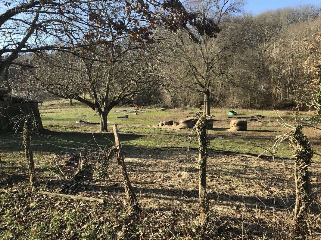 Terrain à BERBIGUIERES